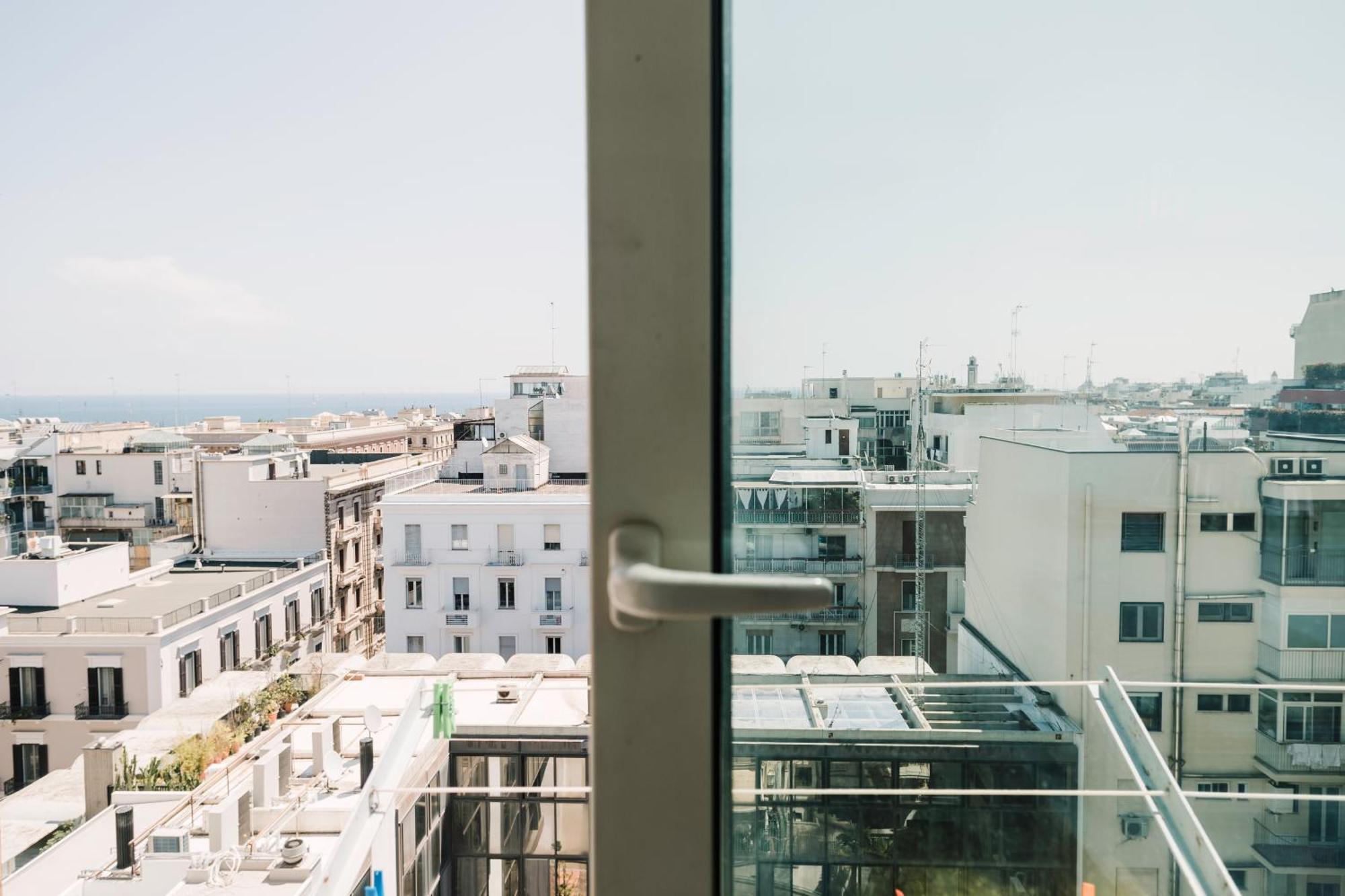 Bari Central Suite - Central Apartment With Sea View - Барі Екстер'єр фото